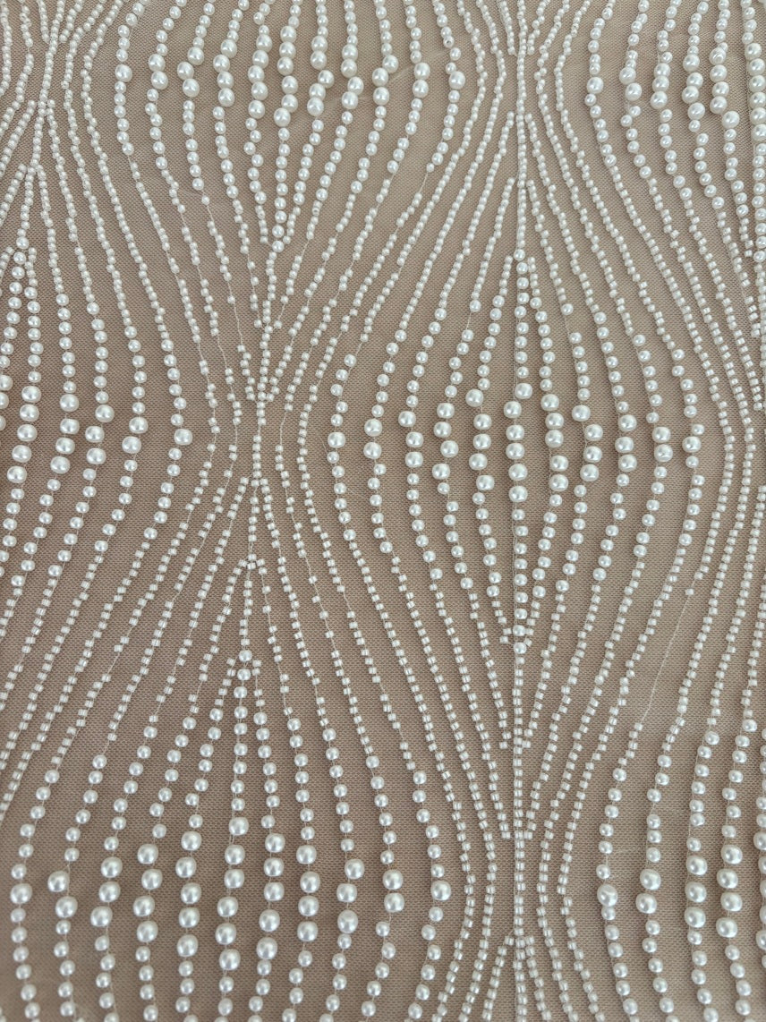 R024101 TULE BORDADO COM PÉROLAS