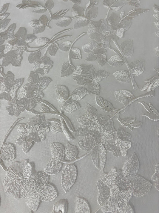 R0041101 TULLE BORDADO