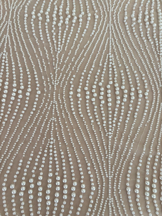 R024101  TULE BORDADO COM PÉROLAS