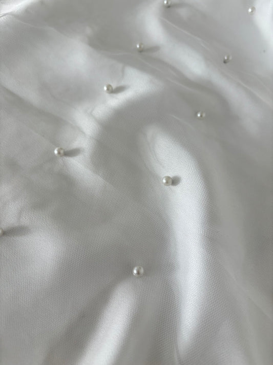 R051 Tule com pérolas