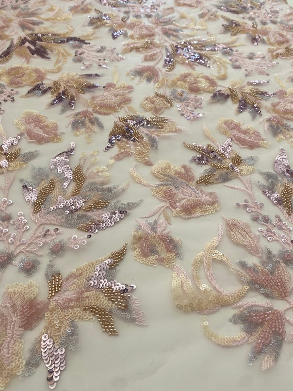 Tule bordado com pedraria R095