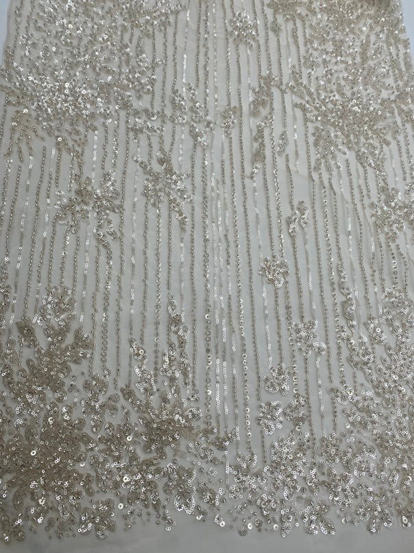 Renda bordada com pedraria R132