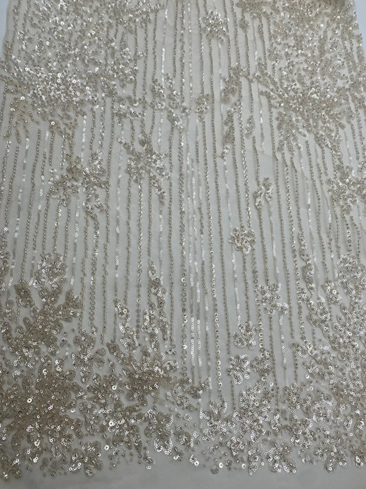 Renda bordada com pedraria R132