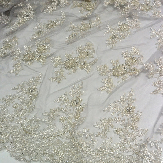 Tule bordado com pedraria R2261