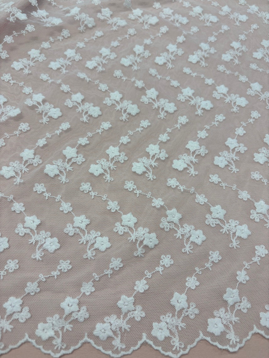 Tule bordado flores R3548