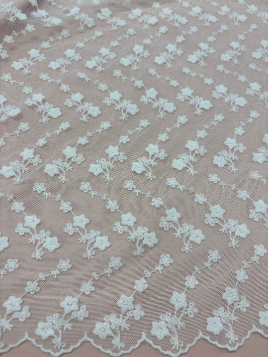 Tule bordado flores R3548