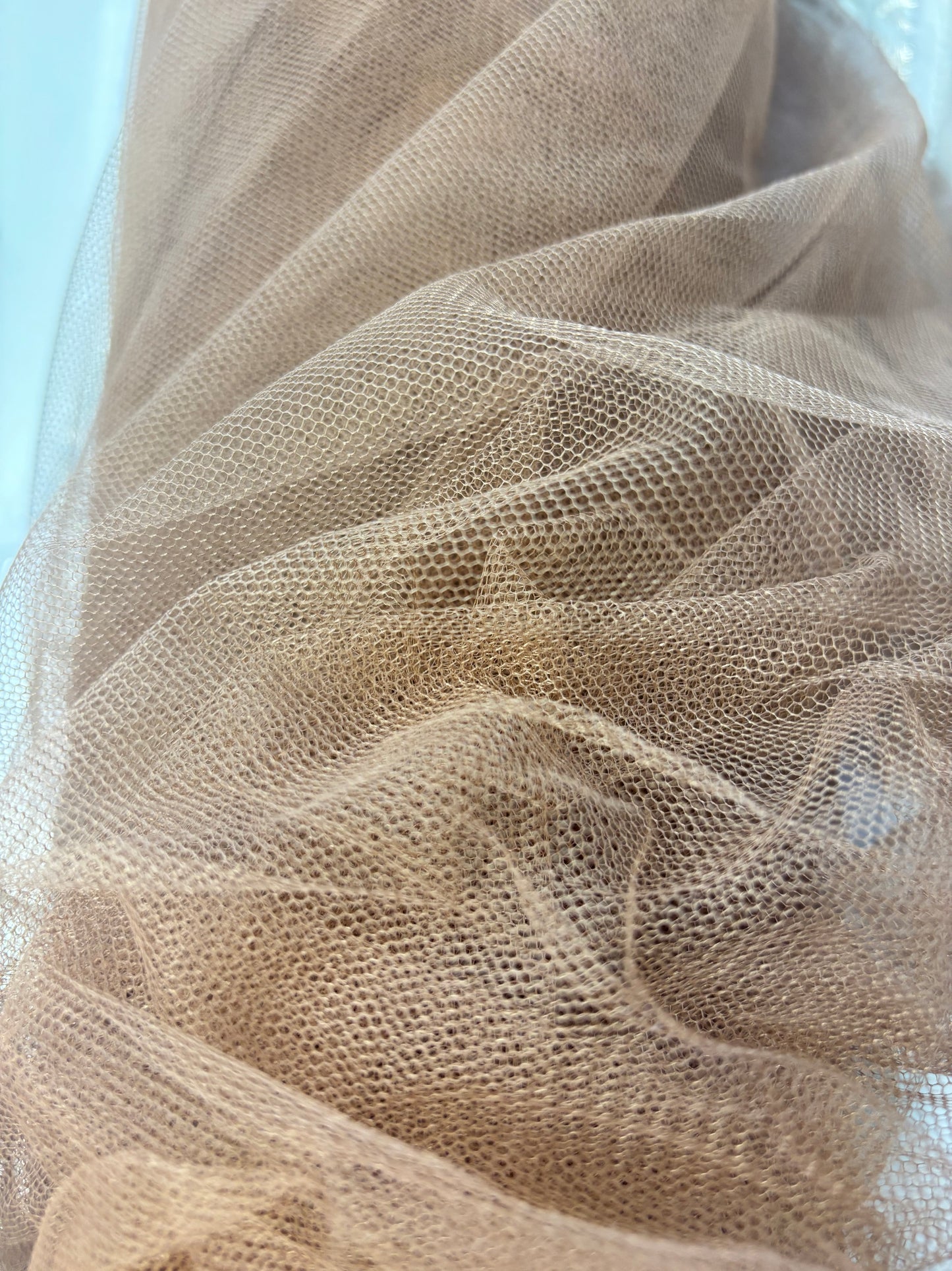 T286 Tule toque seda