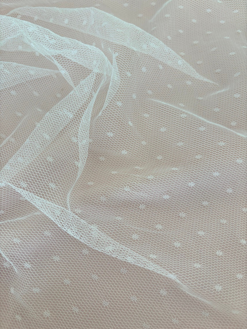 T893101 Tulle Plumetis